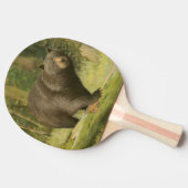 Zwart Beer dat op een boomstam steekt Tafeltennisbatje (Zijkant)