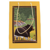 Zwart Beer in de bosbouw - Idaho Medium Cadeauzakje (Voorkant)