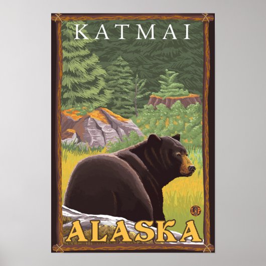 Zwart Beer in de bosbouw - Katmai, Alaska Poster (Voorkant)