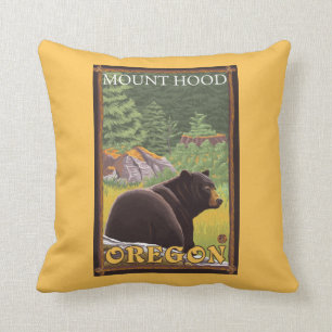 Zwart Beer in de bosbouw - Mount Hood, Oregon Kussen