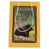 Zwart Beer in de bosbouw - Valdez, Alaska Medium Cadeauzakje (Achterkant)