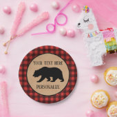 Zwart Beer op een rood en zwart speldenmodel op ma Papieren Bordje (Feest)