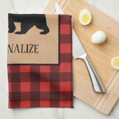 Zwart Beer op een rood en zwart speldenmodel op ma Theedoek (Quarter Fold)