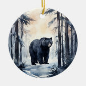 Zwart Beer op winterbosdieren Keramisch Ornament (Voorkant)