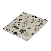 Zwart & beige Hand getrokken Tattoo Patroon Tegeltje (Zijkant)