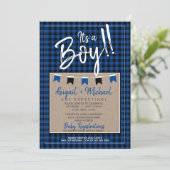 Zwart + Blauw Het is een jongen Buffalo Plaid Baby Kaart (Staand voorkant)