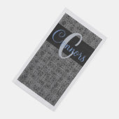 Zwart Blauw X'en en O's Patroon Grijs Monogram Servet (Hoek)