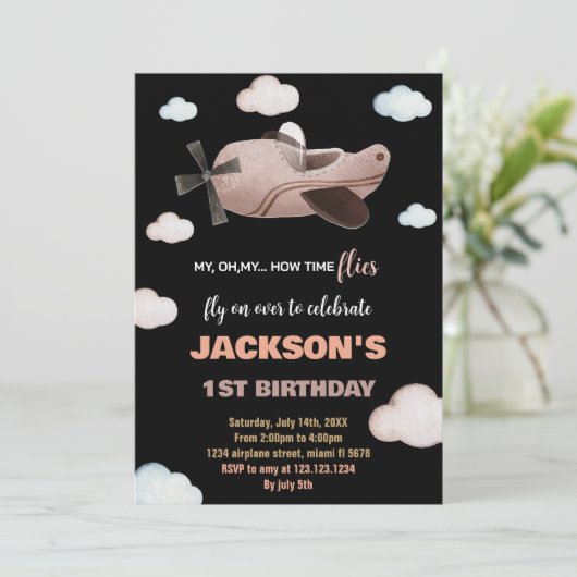 Zwart Bruin Vliegtuig Verjaardag Uitnodigingen (Staand voorkant)