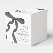 Zwart Coquette Bow Sweet 16 Verjaardagsfeestgesche Bedankdoosjes (Voorkant Zijde)