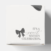 Zwart Coquette Bow Sweet 16 Verjaardagsfeestgesche Bedankdoosjes (Bovenkant)