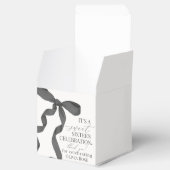 Zwart Coquette Bow Sweet 16 Verjaardagsfeestgesche Bedankdoosjes (Geopend)