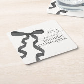 Zwart Coquette Bow Verjaardagsfeestje Papier Onder Kartonnen Onderzetters (Schuin)