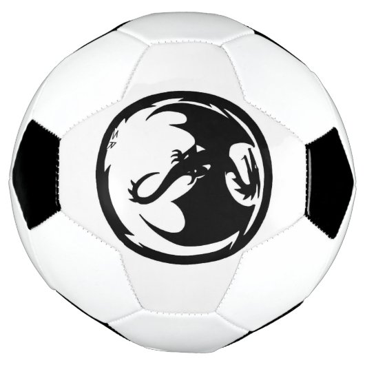 Zwart Dragon wit voetbal (Gedraaid)