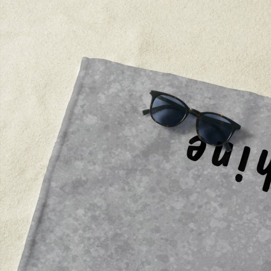 Zwart Duits Herder Schattige Dog Met Aangepaste Na Strandlaken (In situ)