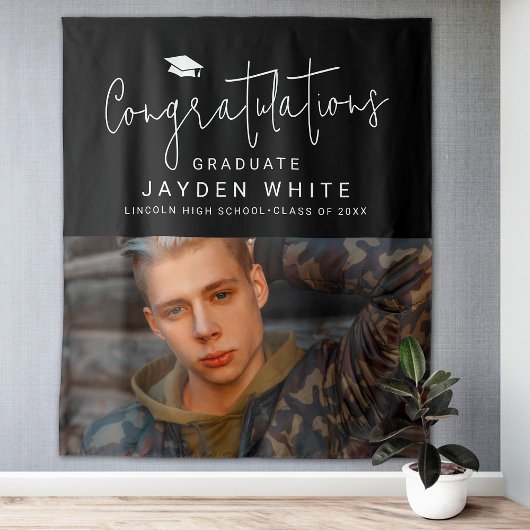 Zwart Eenvoudig Modern Script Foto Graduation Part Wandkleed