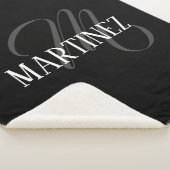 Zwart Elegant gepersonaliseerde achternaam | Naam Sherpa Deken (3/4)