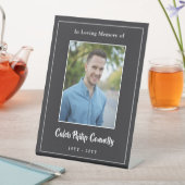 Zwart elegant in liefdevolle geheugenfoto reclamebord met voetstuk (Insitu)