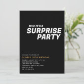 Zwart Elegant & Modern Verrassingsverjaardagsfeest Kaart (Staand voorkant)