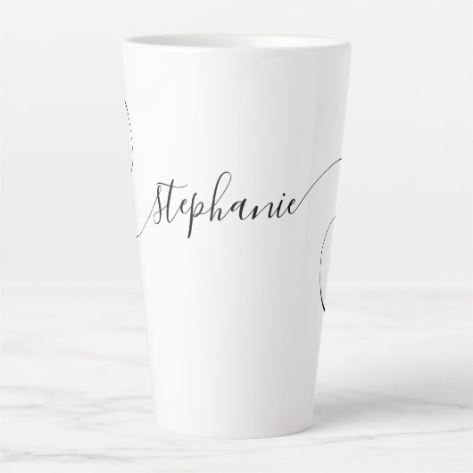 Zwart Elegant Script Curly Naam Latte Mok (Voorkant)
