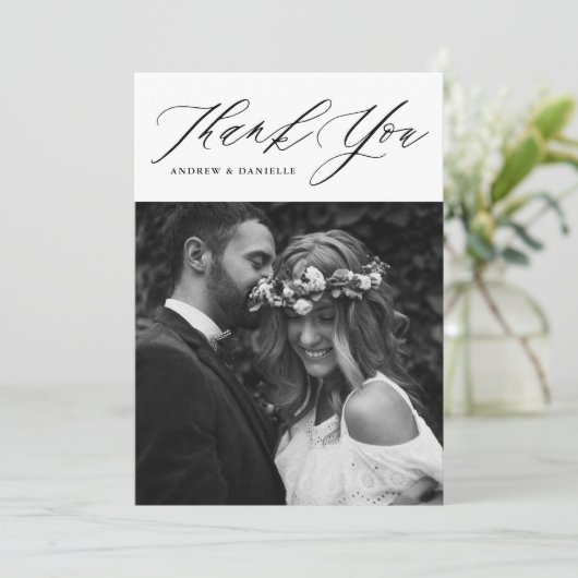 Zwart elegant script verticale bruiloft Hartelijk  Bedankkaart (Staand voorkant)