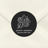 Zwart Elegant Typografie Bruiloft Save the Date Ronde Sticker