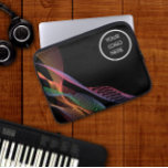 Zwart elegante kleurrijke golvende logo laptop sleeve<br><div class="desc">Een geavanceerde en stijlvolle zwarte laptophoes, ontworpen met elegante, kleurrijke golven en voorzien van een zakelijke logo. Dit beschermende sleeve biedt een perfecte mix van esthetiek en functionaliteit. De strakke zwarte buitenkant wordt geaccentueerd door levendige, kleurrijke golven, waardoor een visueel aantrekkelijk ontwerp ontstaat. De toevoeging van een corporate logo maakt...</div>