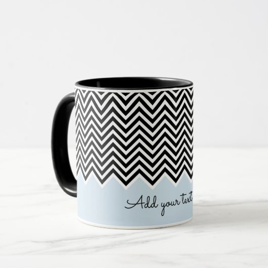 Zwart en baby blauw Modern Chevron Custom TEXT Mok (Voorkant links)