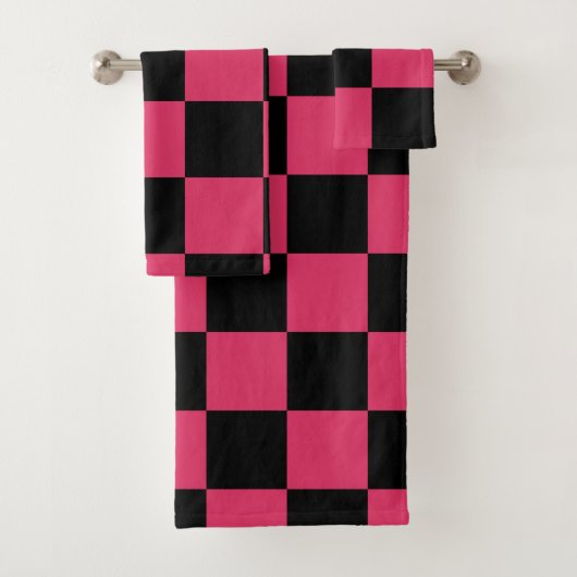 Zwart en Cerise Pink Checkered Pattern Bad Handdoek (Insitu)