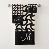 Zwart en Crème Modern Elegant Monogram Bad Handdoek (Insitu)