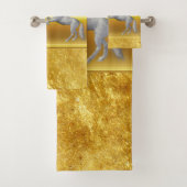 Zwart en een wit paard dat vecht bad handdoek (Insitu)