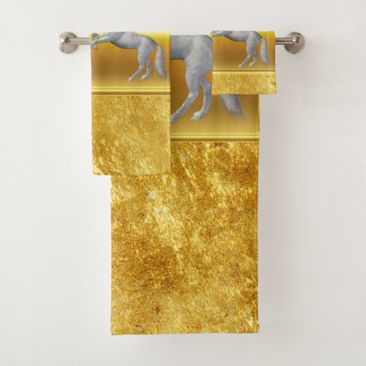 Zwart en een wit paard dat vecht bad handdoek (Insitu)