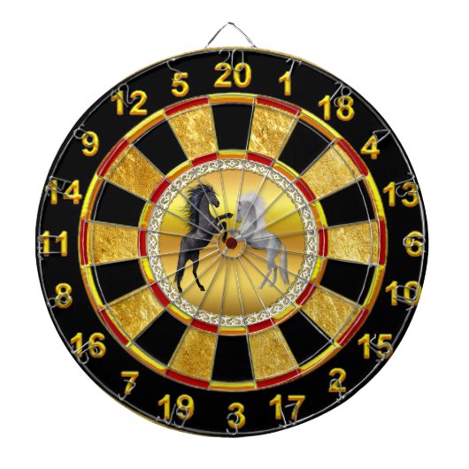 Zwart en een wit paard dat vecht dartbord (Voorkant)