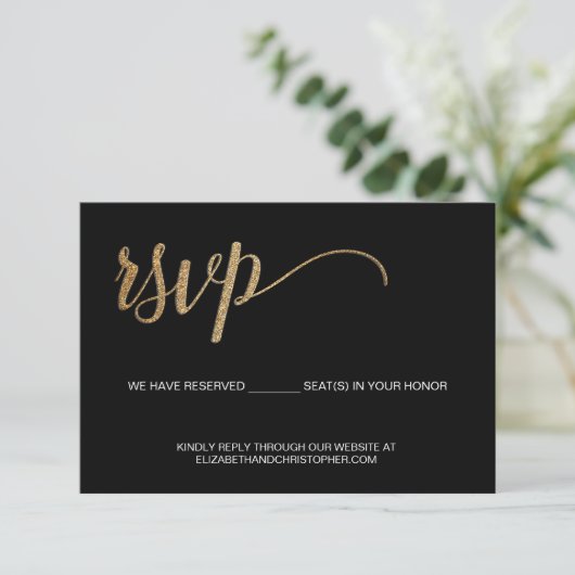 Zwart en Faux gouden script QR code bruiloft websi RSVP Kaartje (Staand voorkant)