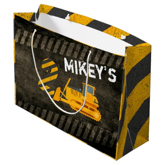 Zwart en geel bouwvoertuig| 2e verjaardag groot cadeauzakje (Achterkant Gekanteld)
