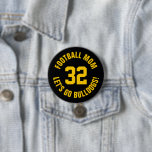 Zwart en Geel Football Moeder Jersey Nummer Ronde Button 7,6 Cm<br><div class="desc">Vrolijk op je favoriete sportteam, football speler of show gewoon je schooltrots met een aangepaste gepersonaliseerde spirit knop! Voeg je schoolnaam toe of personaliseer met de naam van een speler en een jersey-nummer. Perfect voor football, basketbal, honkbal en voetbalwedstrijden! Creëer custom pinnen voor het hele team, cheerleaders, ouders en broers...</div>
