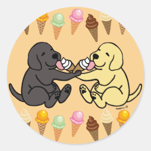Zwart en geel Labradors delen Ice Cream Ronde Sticker