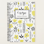 Zwart en Geel Scandinavisch Bloempatroon Planner<br><div class="desc">Schrijf uw plannen en schema met dit Scandinavische geïnspireerde notitieboek. Het heeft een zwart en geel bloemmotief. Personaliseer door jouw naam of korte zin toe te voegen. Deze bloemplanner zal perfect zijn als een persoonlijk geschenk. Overeenkomende objecten zijn beschikbaar.</div>