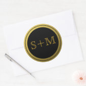 Zwart en goud 2-letter monograminitiaal ronde sticker (Envelop)