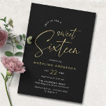 Zwart en Goud | Eenvoudige Glam Sweet 16 Verjaarda Kaart<br><div class="desc">Zwart en faux goud 16e verjaardag uitnodigingen met "lieve zestien" tekst in een handgeschreven script lettertype. Eenvoudig en elegant. Let op: Goud effect wordt gerepliceerd door een hoge kwaliteit afbeelding. Er wordt geen echte folie gebruikt.</div>