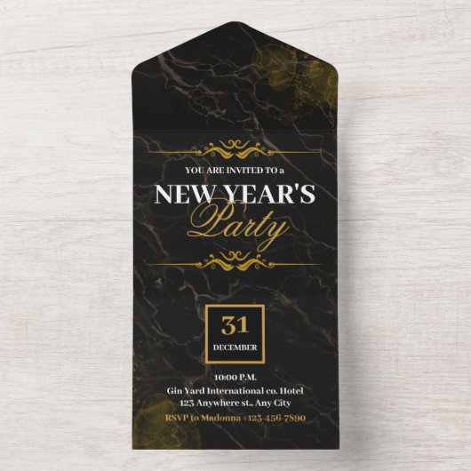 ZWART EN GOUD ELEGANT AANGEPASTE NIEUWJAARSFEEST ALL IN ONE UITNODIGING (Binnen)