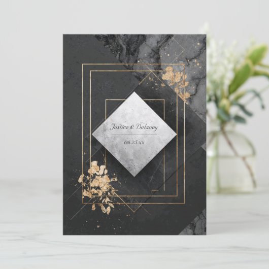 Zwart en goud geometrische marmeren bruiloft kaart (Staand voorkant)