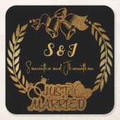 Zwart en Goud Glitter Monogram Gewoon Getrouwd Kartonnen Onderzetters (Voorkant)