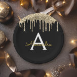 Zwart en Goud Glitter Monogram Verjaardag Papieren Bordje<br><div class="desc">Zwart - Gouden Faux Glitter en Sparkle Elegant Verjaardag,  Bruiloft Receptie,  Vrijgezellenfeest,  Baby shower of Bachelorette Party Papier Borden. Deze bruiloft,  Vrijgezellenfeest of verjaardagsfeestjes Borden kunnen worden aangepast om uw initiaal en voornaam op te nemen. Neem contact op met de ontwerper voor aangepaste overeenkomende items.</div>
