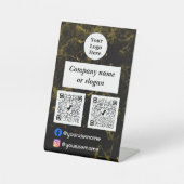 Zwart en goud marmer reclamebord met voetstuk (Voorkant)