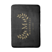 Zwart en Goud Modern Bloemmonogram Familienaam Badmat (Voorkant Verticaal)