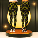 Zwart en goud Modern Pattern Trendy Mode Sport Leggings<br><div class="desc">Verhoog uw workout garderobe met mijn zwart en goud pattereerde leggings, ontworpen om trendy stijl te combineren met onverslaanbaar comfort. Deze moderne, chique sport leggings zijn voorzien van een geometrisch gouden kettingpatroon geaccentueerd met sprankelende glitter en elegante abstracte vormen, waardoor ze ideaal zijn voor de sportschool, joggen of casual uitstapjes....</div>
