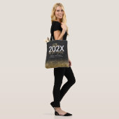 Zwart en goud modern script glitter afstuderen tote bag (Op model)
