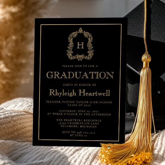 Zwart en Goud Monogram Crest Graduation Party Kaart
