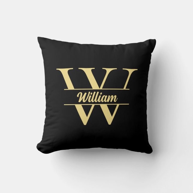 Zwart en Goud Monogram | Elegante Initiaal Script  Kussen (Voorkant)