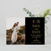 Zwart en Goud Monogram Foto Save the Date Kaart (Staand Voorkant)